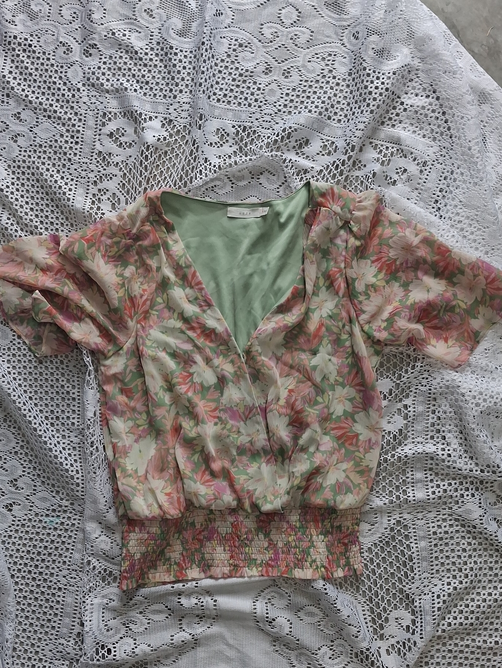 Lush Brand Pastel Floral V-Neck Short Sleeve Top - Green/Pink